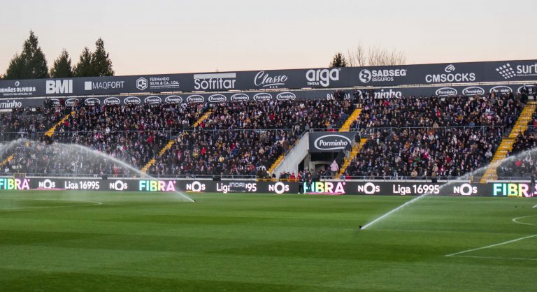 Bilhetes para as receções ao CS Marítimo e FC Porto - FC Famalicão