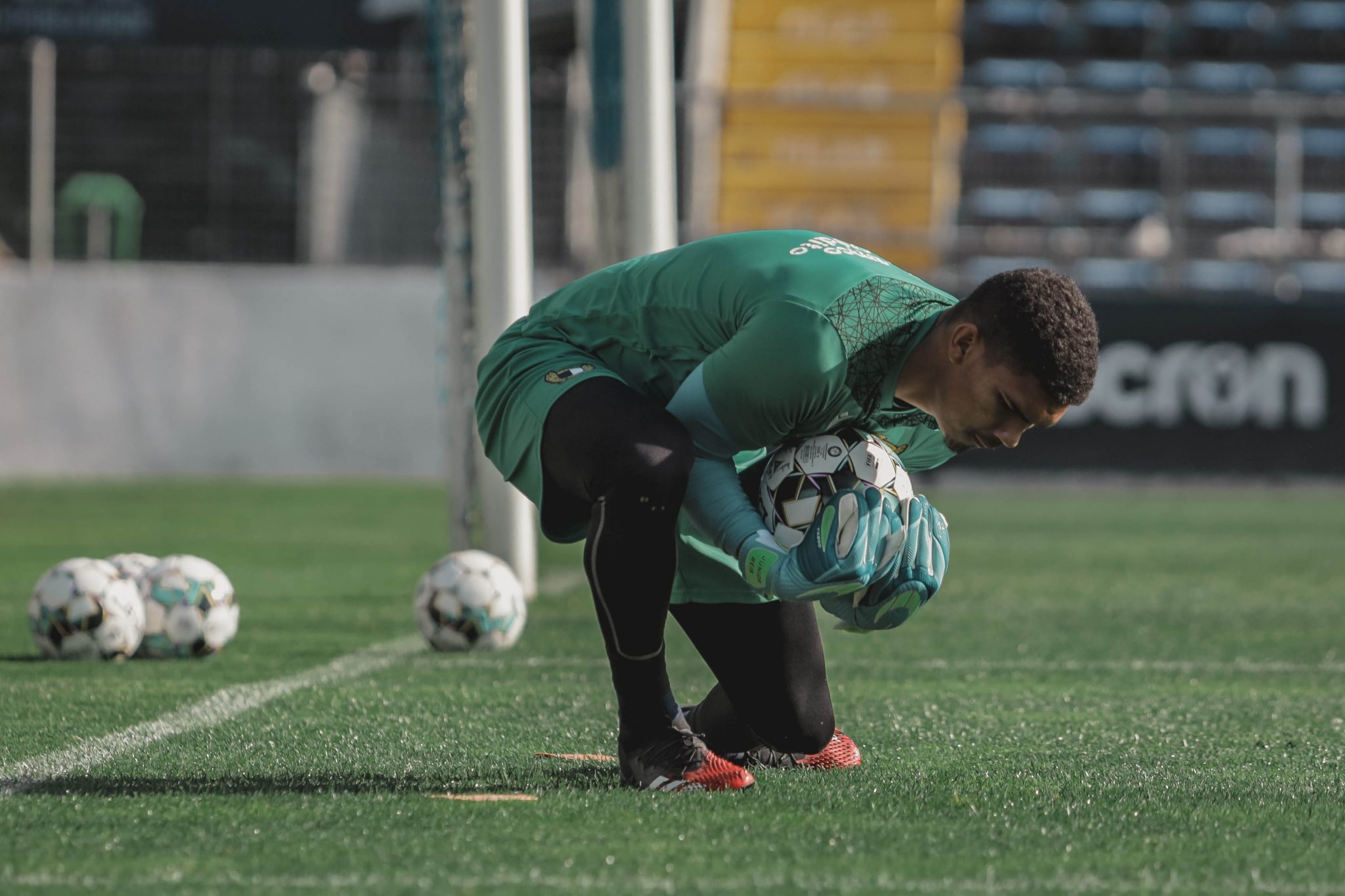 Boletim clínico pré-jogo GD Estoril Praia x FC Famalicão - FC Famalicão